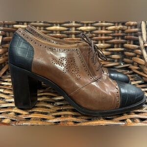 Fratelli Rossetti Brown and Black Heeled Oxfords Made in Italy. Great condition